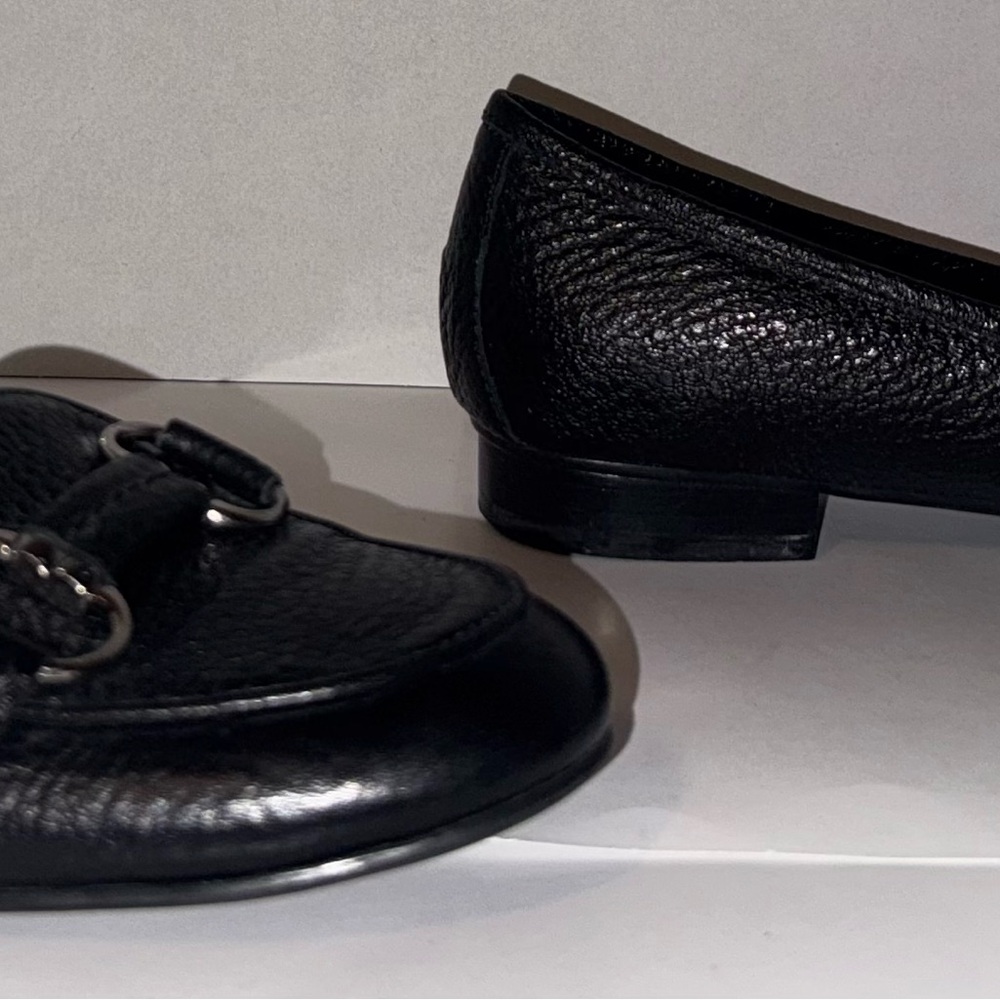 ETIENNE AIGNER WOMEN'S 7.5 BLACK LEATHER NUBBY FLAT SILVER BUCKLE ACCENT - Picture 4 of 7